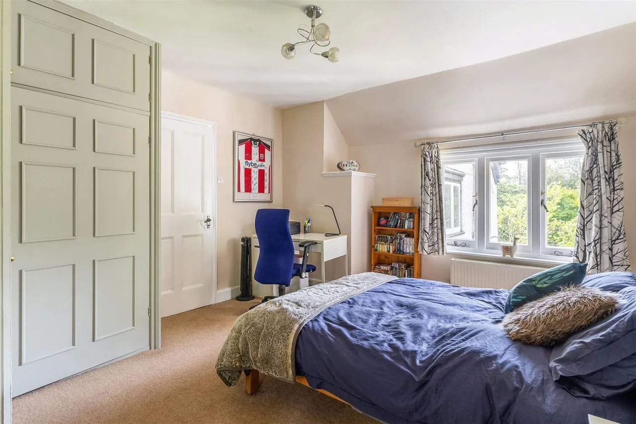 Bank, Lyndhurst, SO43, photo 15