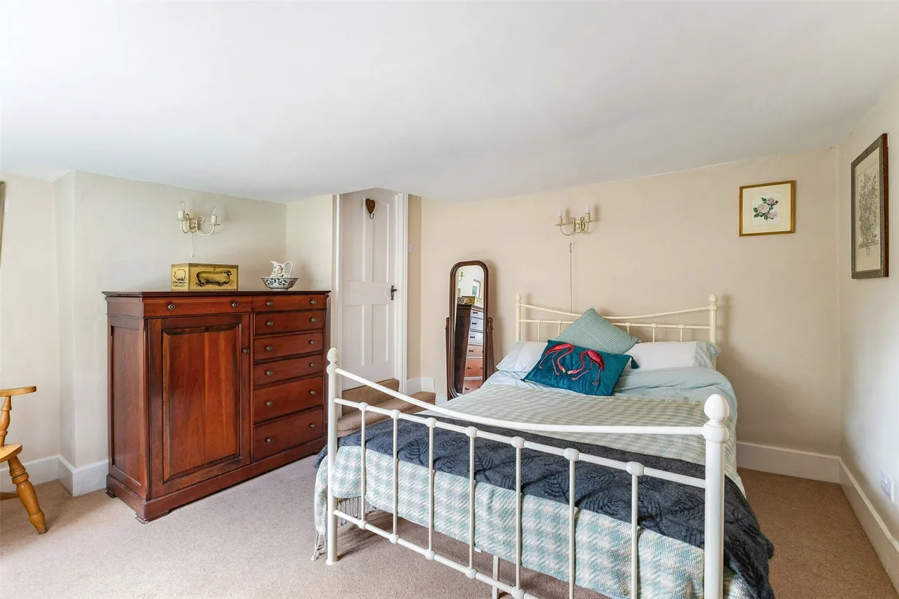 Bank, Lyndhurst, SO43, photo 27