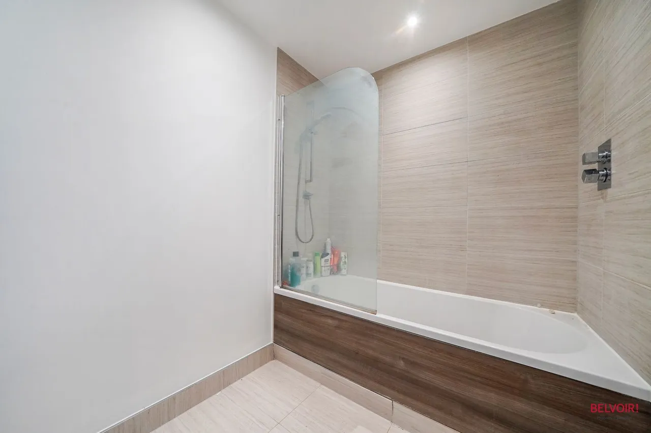 20 Boulevard Drive, Beaufort Park, London, NW9, photo 12