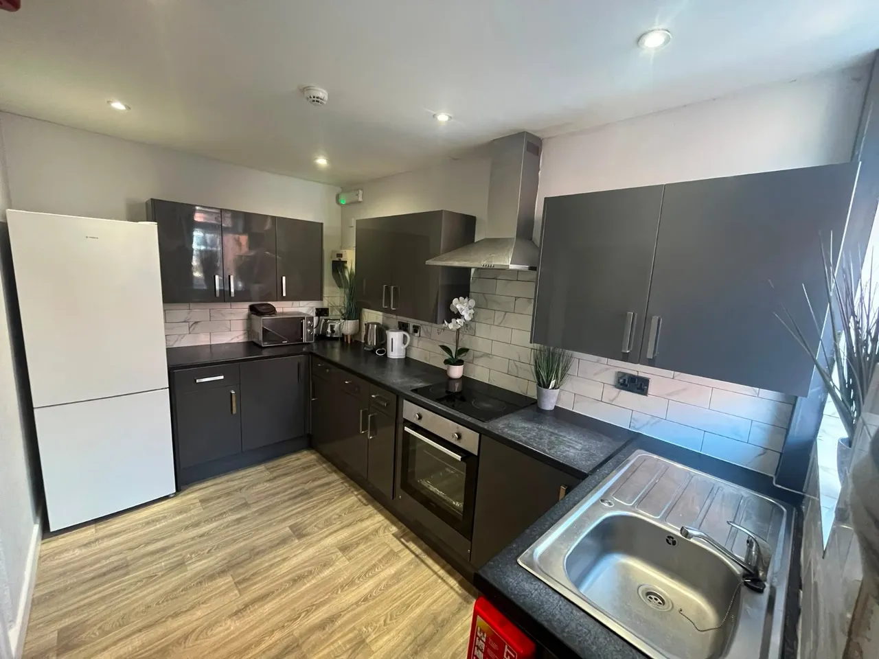 Estcourt Avenue, Headingley, LS6, photo 16