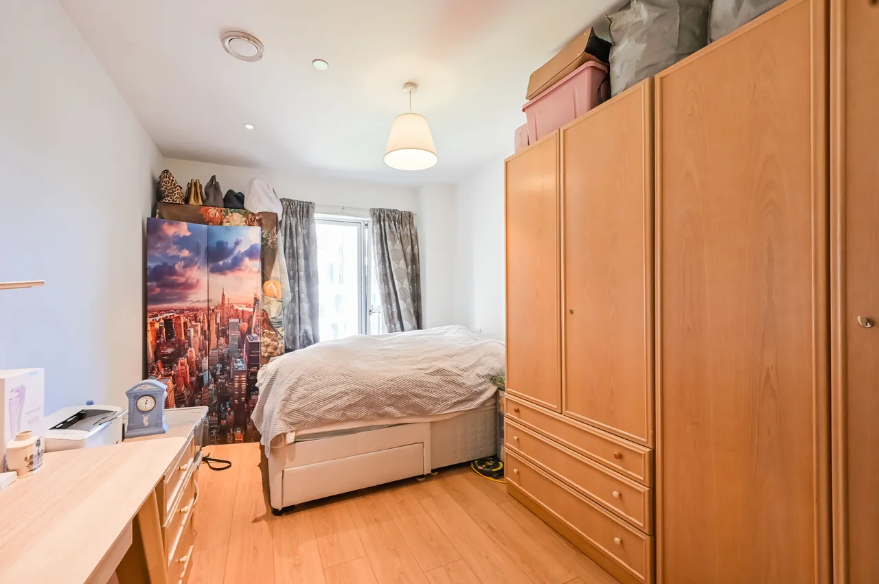 Flat 14, 23 Maud Street, London, photo 9
