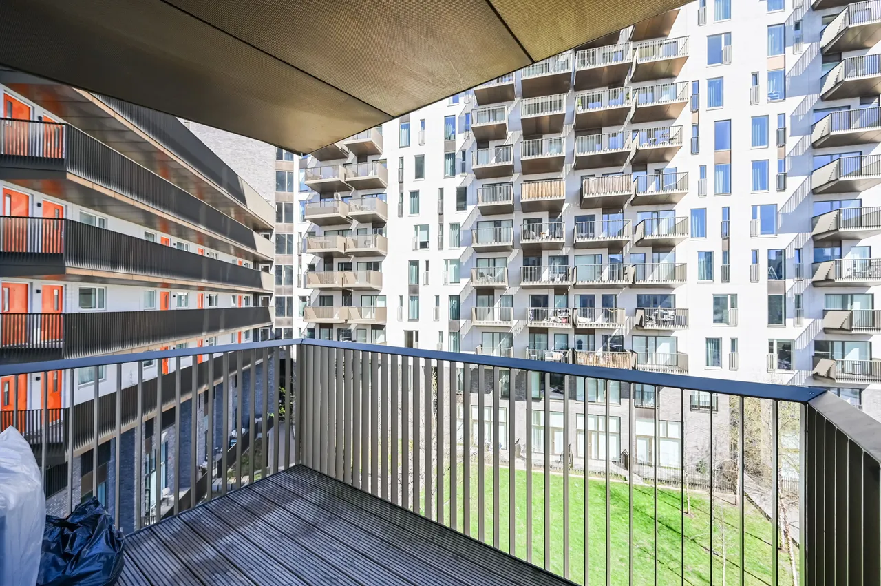 2 bed flat for sale — Flat 14, 23 Maud Street, London