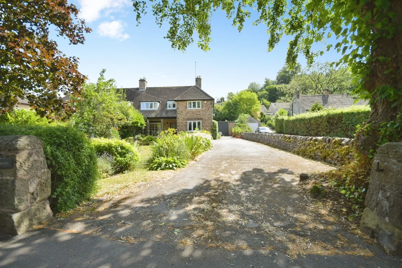 3 bed house for sale — Baslow Road, Bakewell