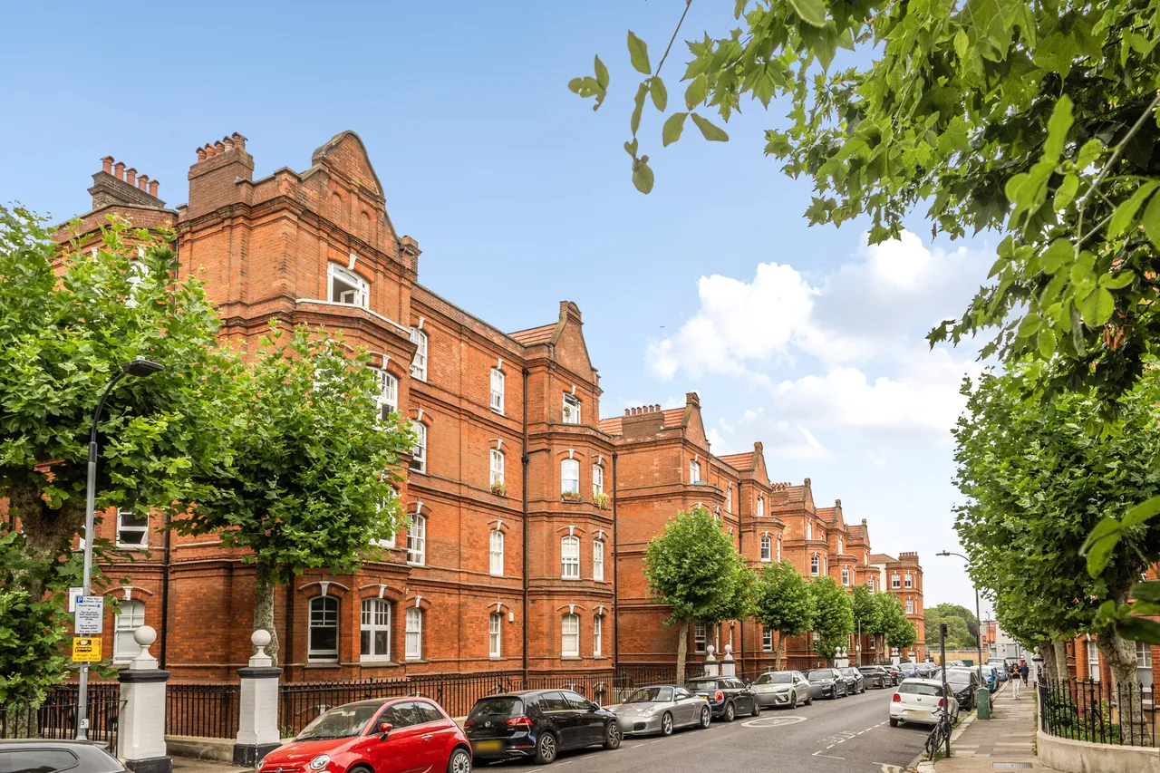 13 Livingstone Mansions, Queens Club Gardens, London, photo 9
