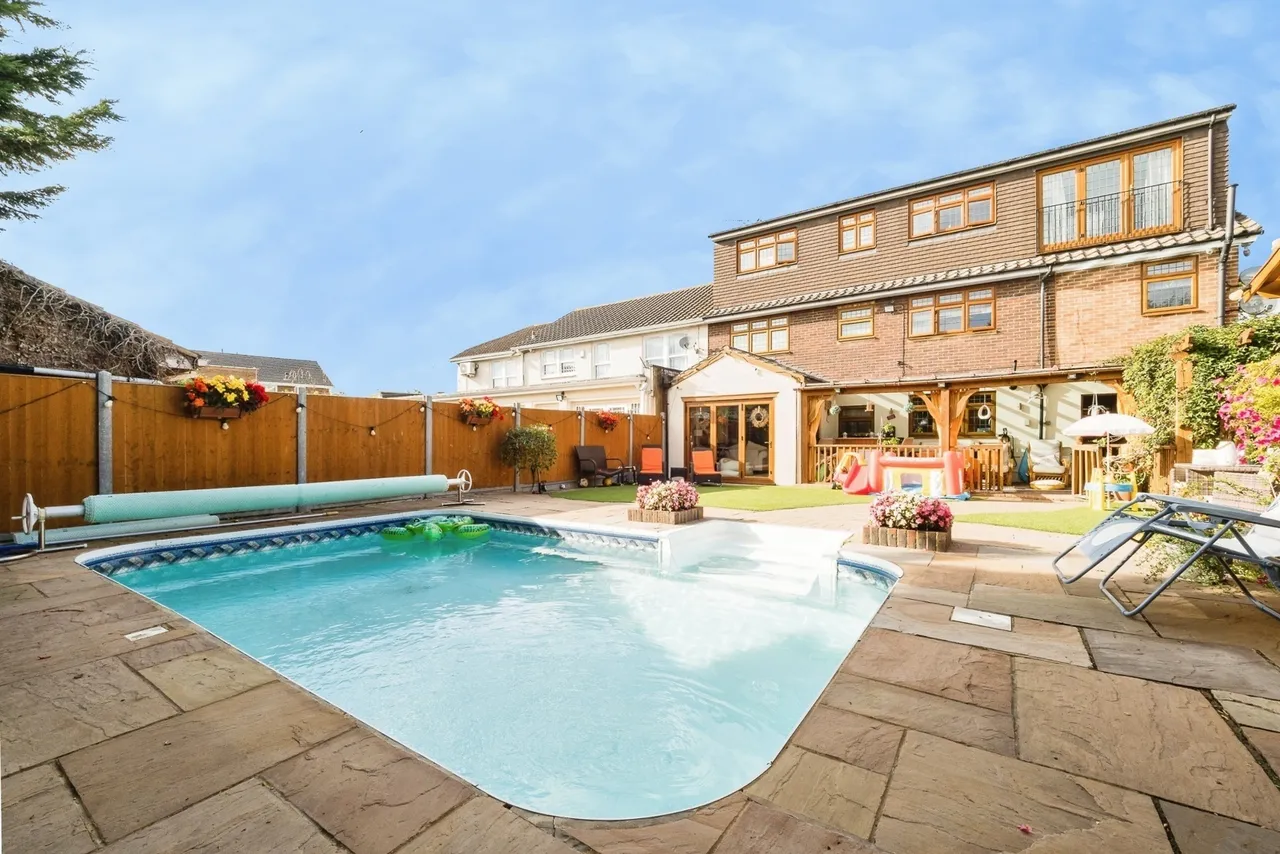 Lambourne Road, Chigwell, IG7, photo 6