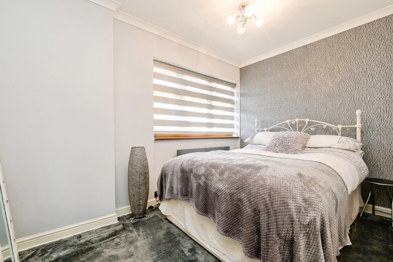 Lambourne Road, Chigwell, IG7, photo 18