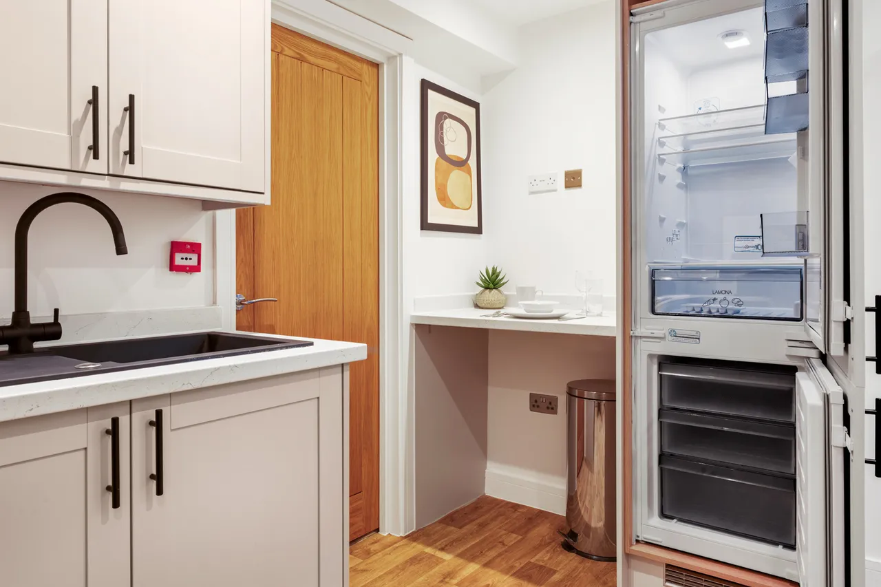 Room 1, Bennett Street NG10 4RA, photo 10