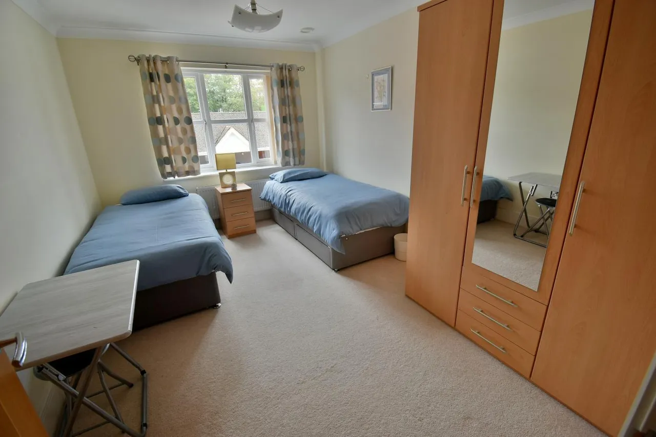 The Gables, BH22, photo 9