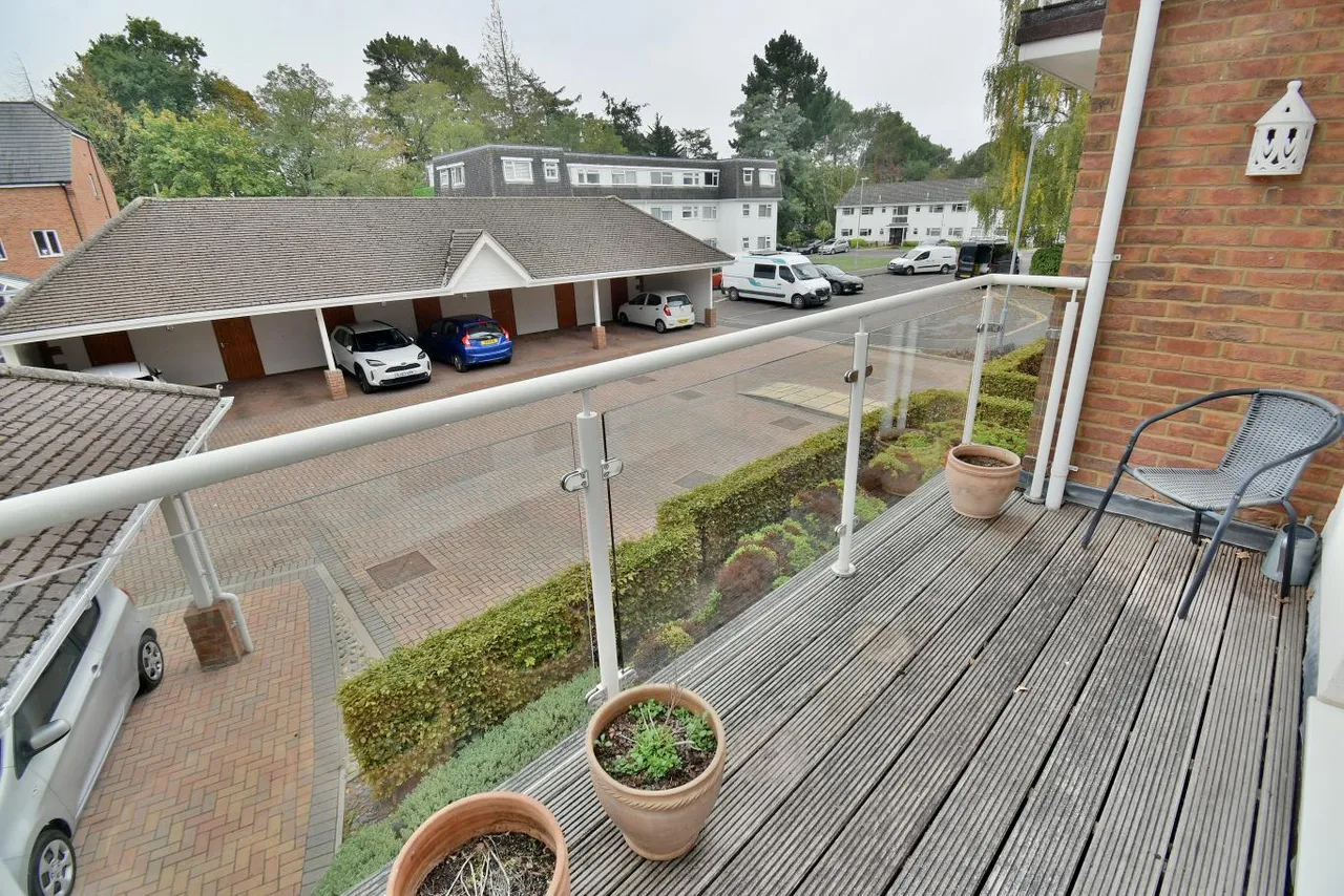 The Gables, BH22, photo 4