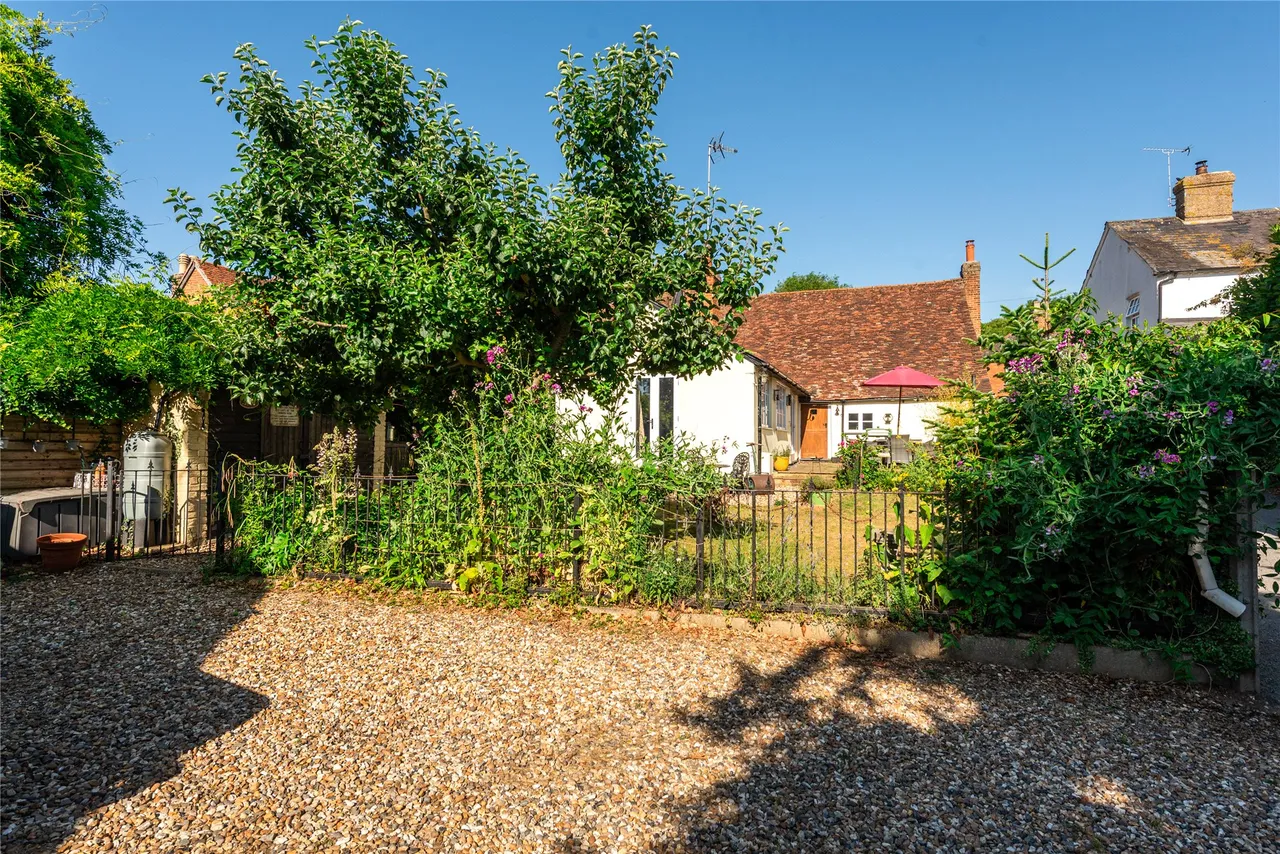 High Street, Walkern, SG2, photo 18