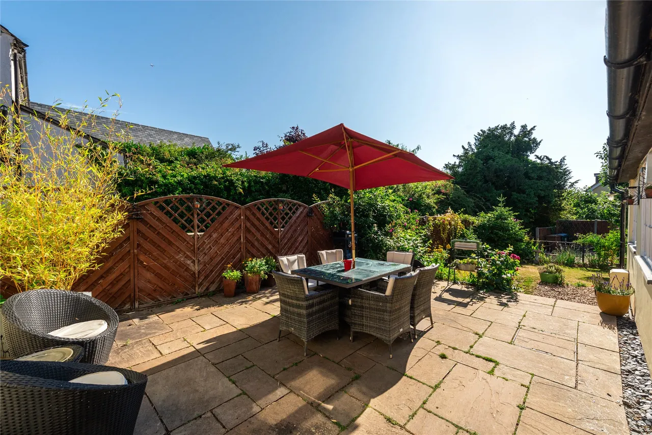 High Street, Walkern, SG2, photo 17
