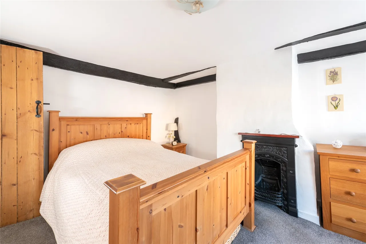 High Street, Walkern, SG2, photo 13
