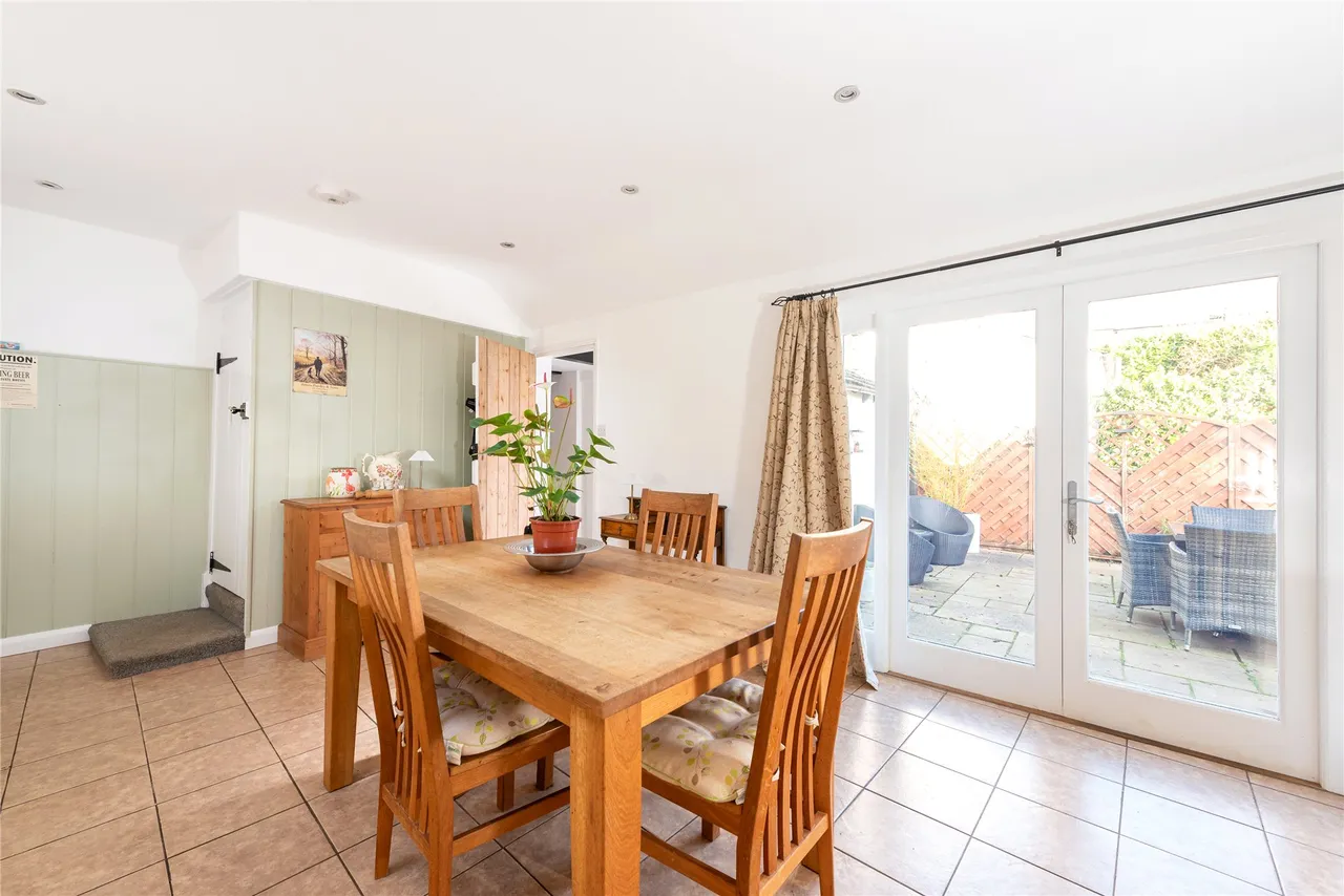 High Street, Walkern, SG2, photo 10