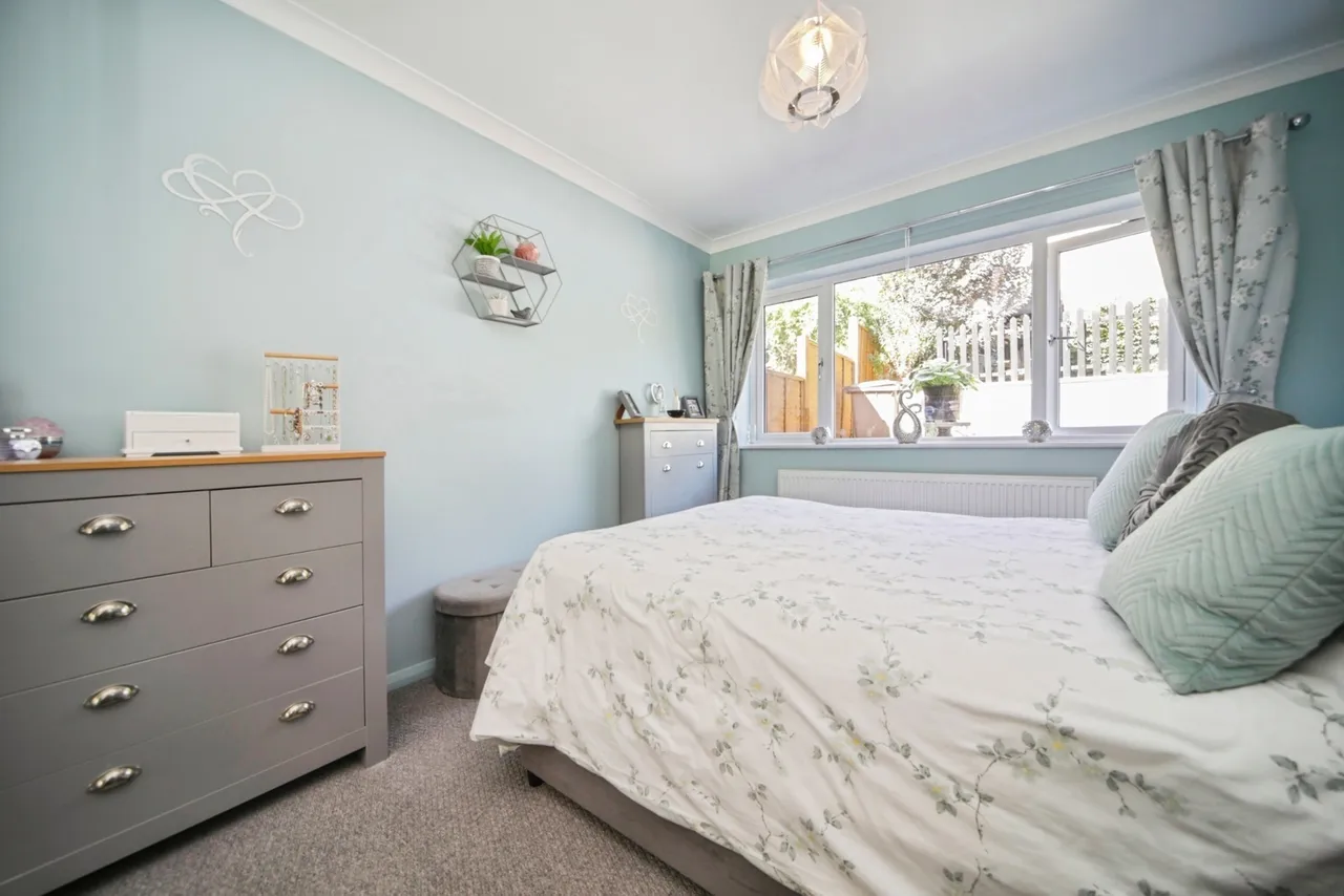 Millfield Avenue, STOWMARKET, Suffolk, IP14, photo 10