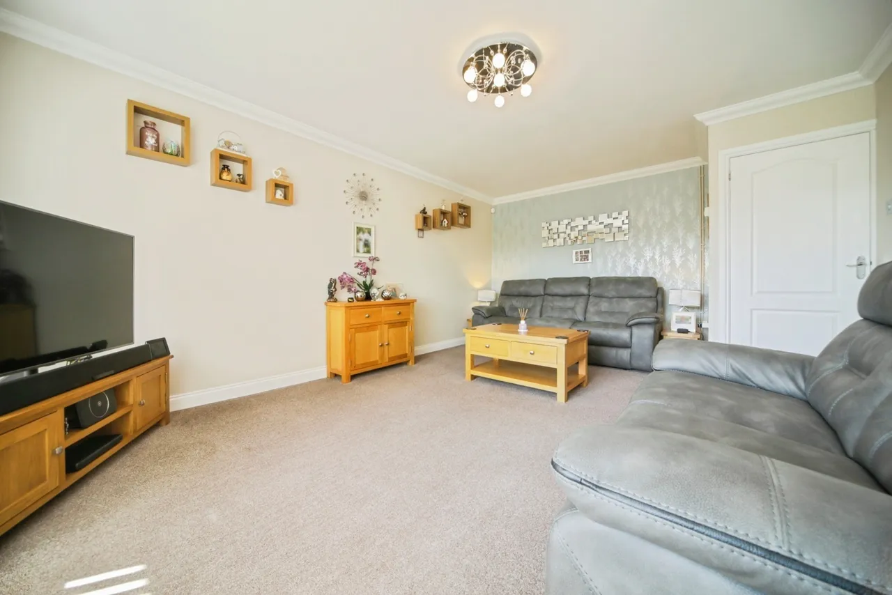 Millfield Avenue, STOWMARKET, Suffolk, IP14, photo 3