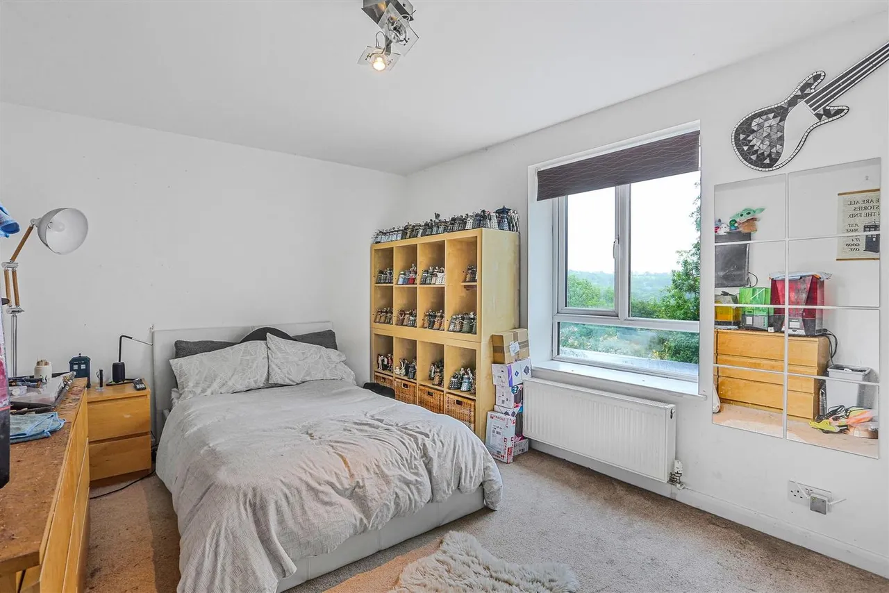 Burntwood Lane, Caterham, CR3, photo 40