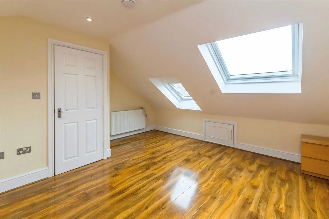 Enfield Road, TW8, photo 4