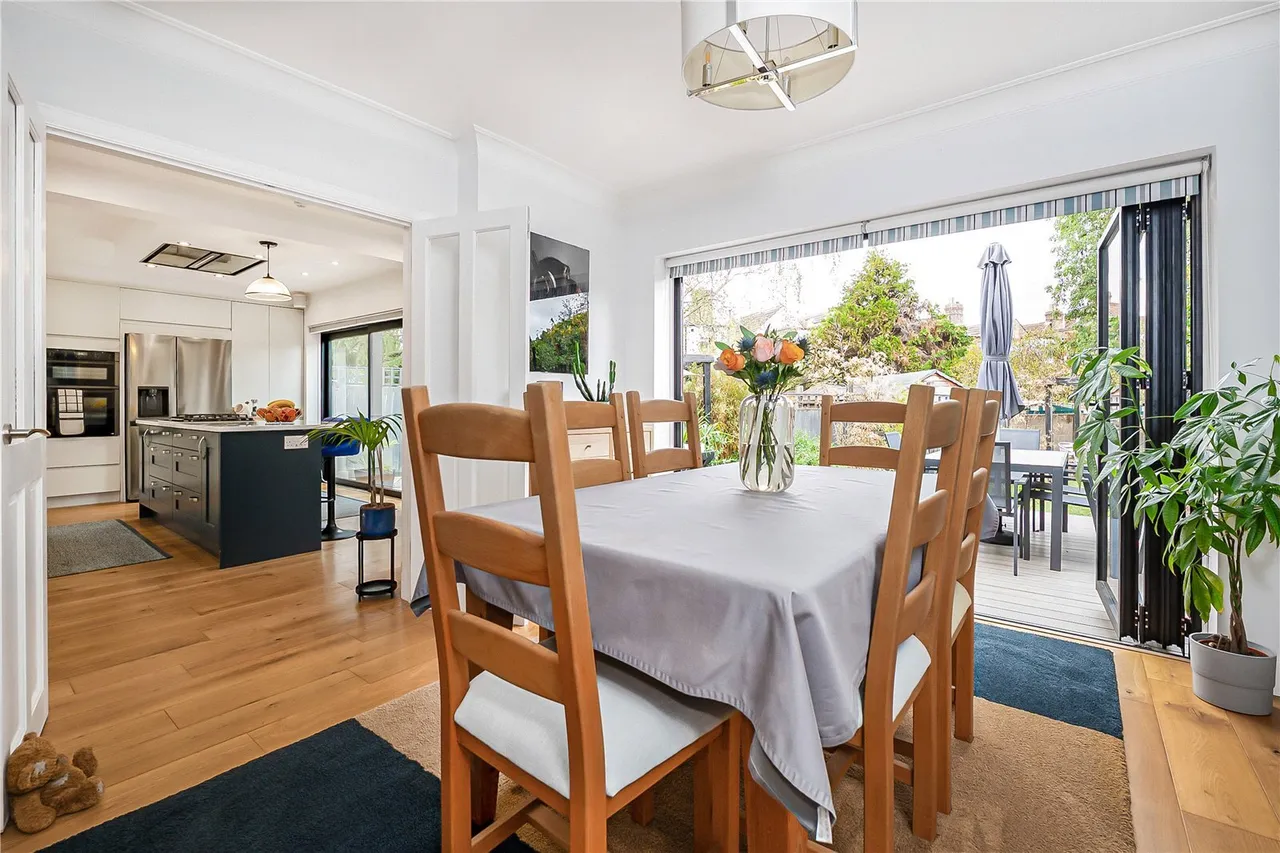 St. Vincent Road, Twickenham, TW2, photo 5