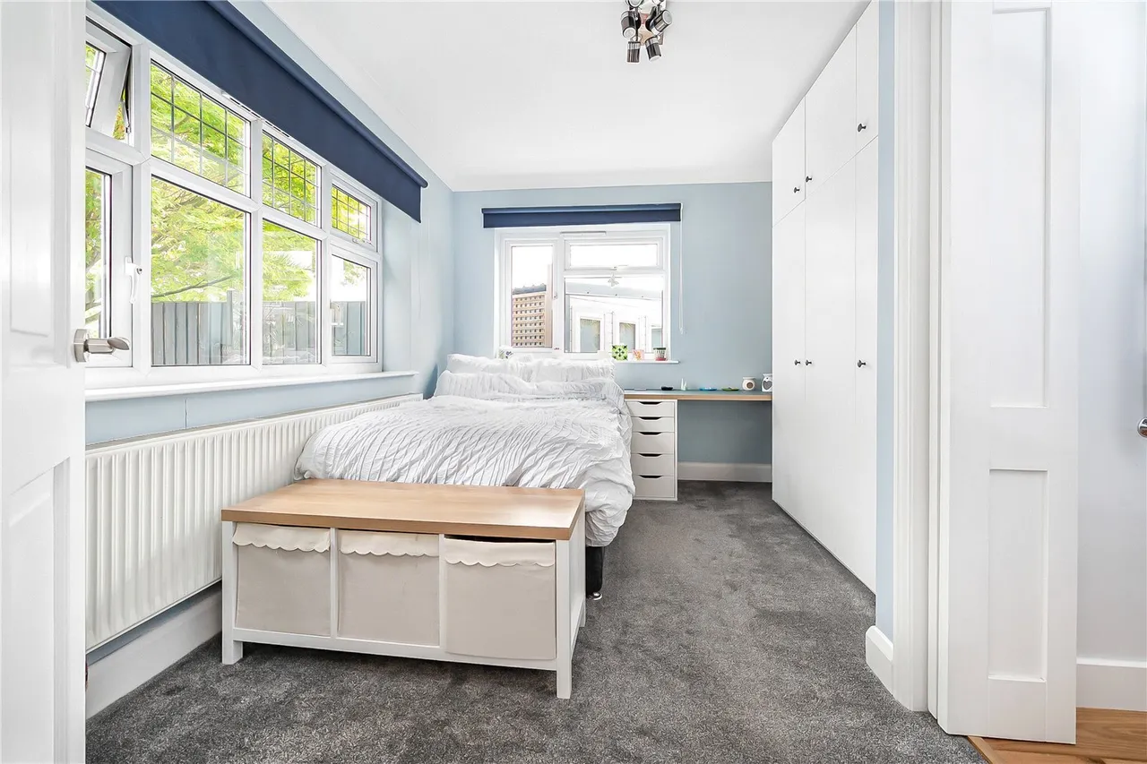 St. Vincent Road, Twickenham, TW2, photo 9
