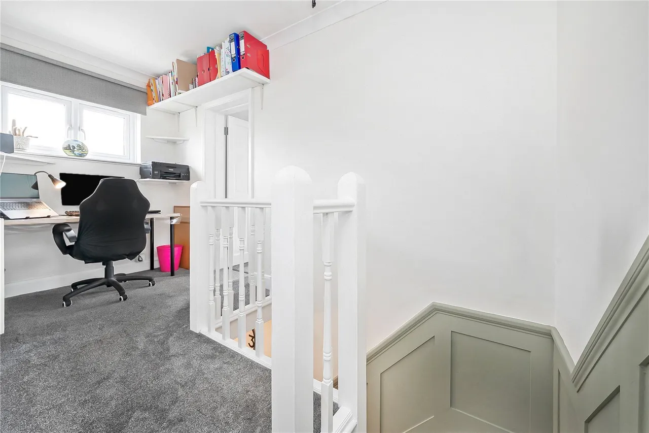 St. Vincent Road, Twickenham, TW2, photo 17