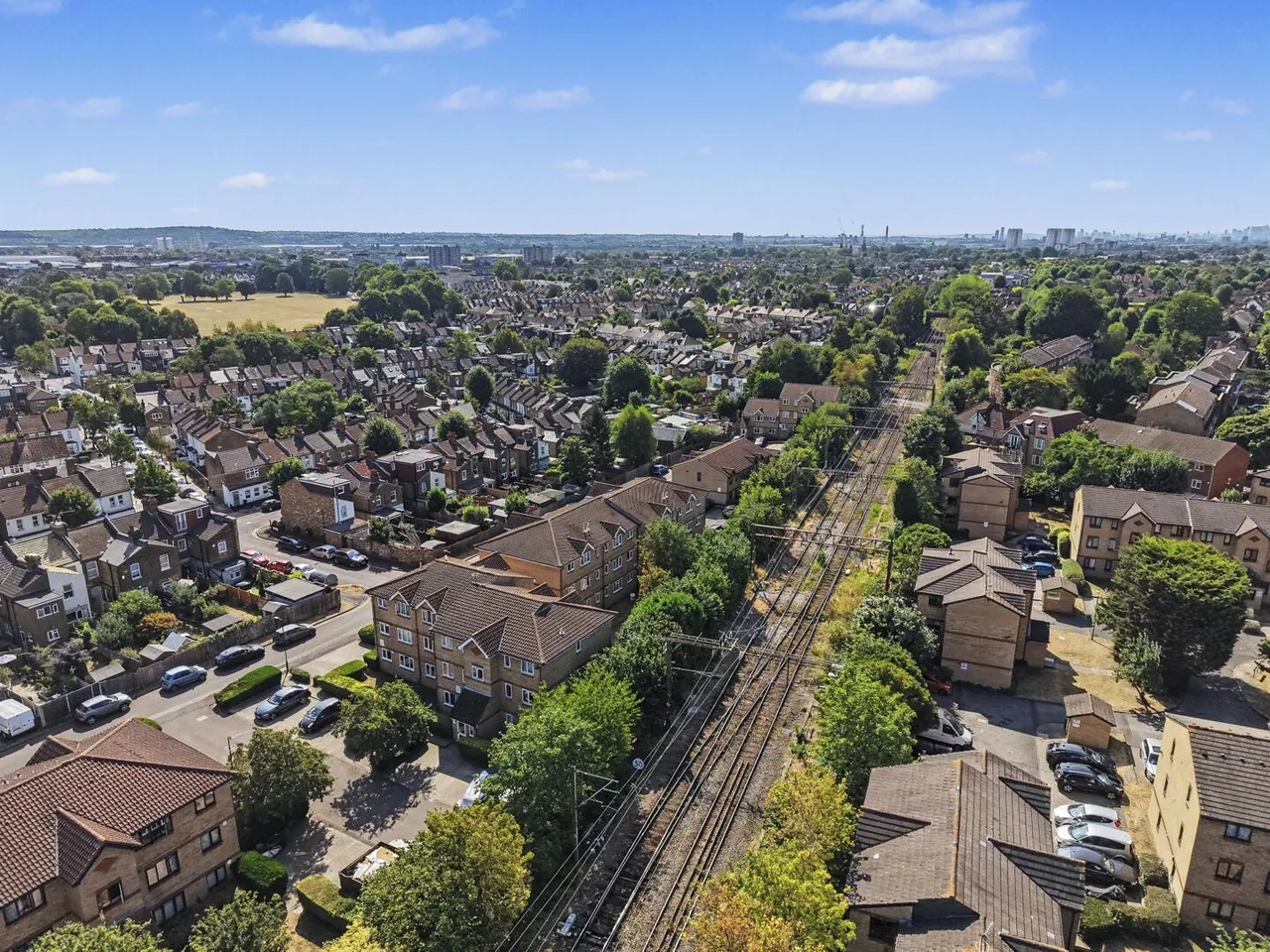 Waddington Close, Enfield, EN1, photo 32