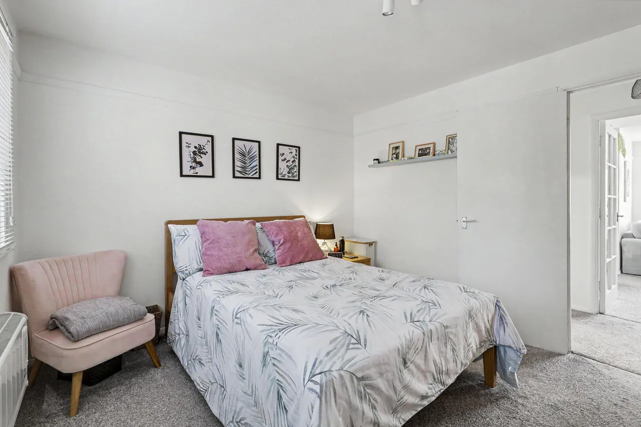 Waddington Close, Enfield, EN1, photo 10
