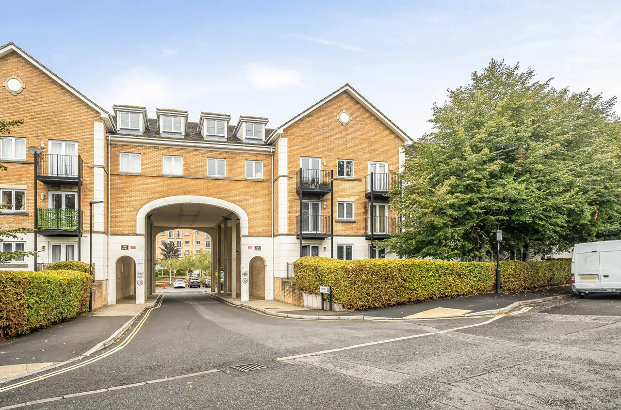 2 bed flat for sale, The Dell, Southampton, SO15