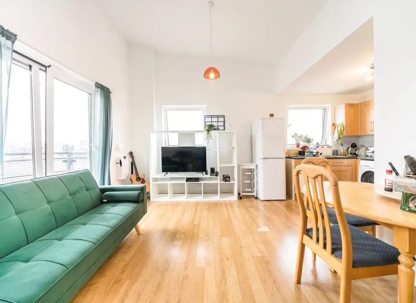 Sheerness Mews, North Woolwich, E16, photo 3