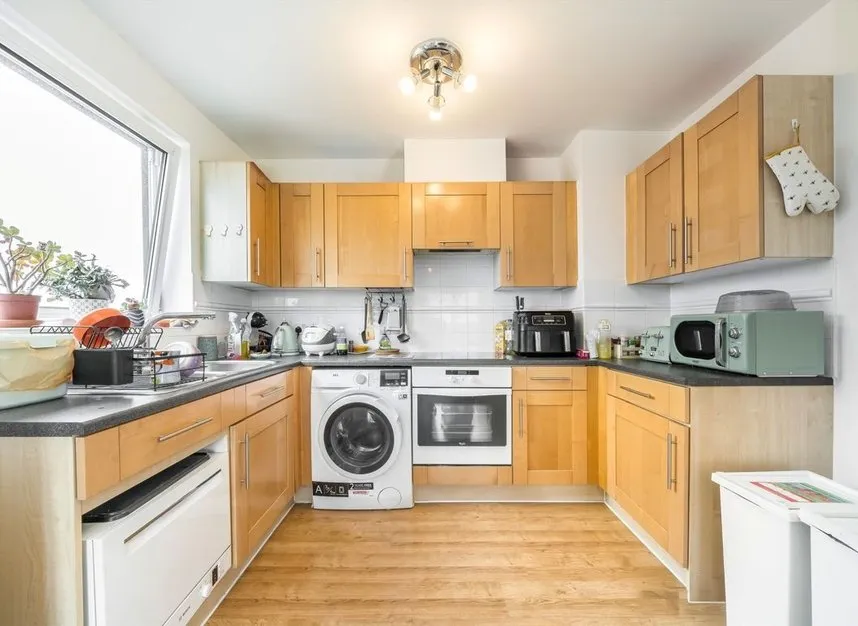Sheerness Mews, North Woolwich, E16, photo 5