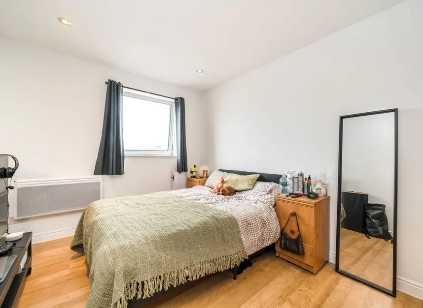 Sheerness Mews, North Woolwich, E16, photo 7