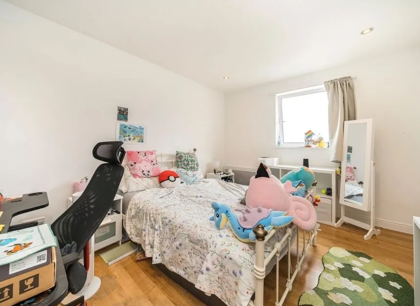 Sheerness Mews, North Woolwich, E16, photo 8