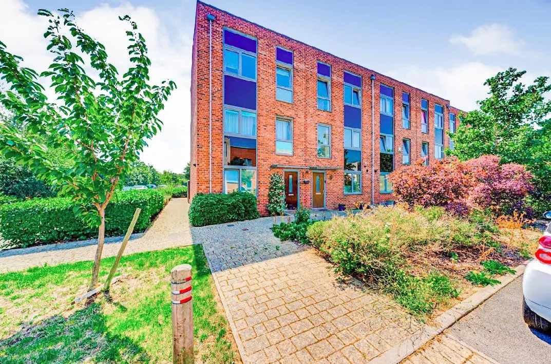 4 bed house for sale, Vimy Drive, Dartford, DA1