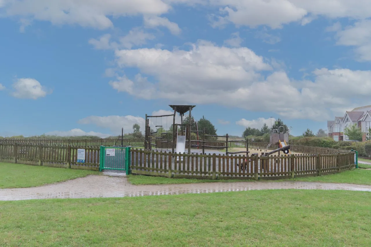 Windward Avenue, Fleetwood, FY7, photo 21
