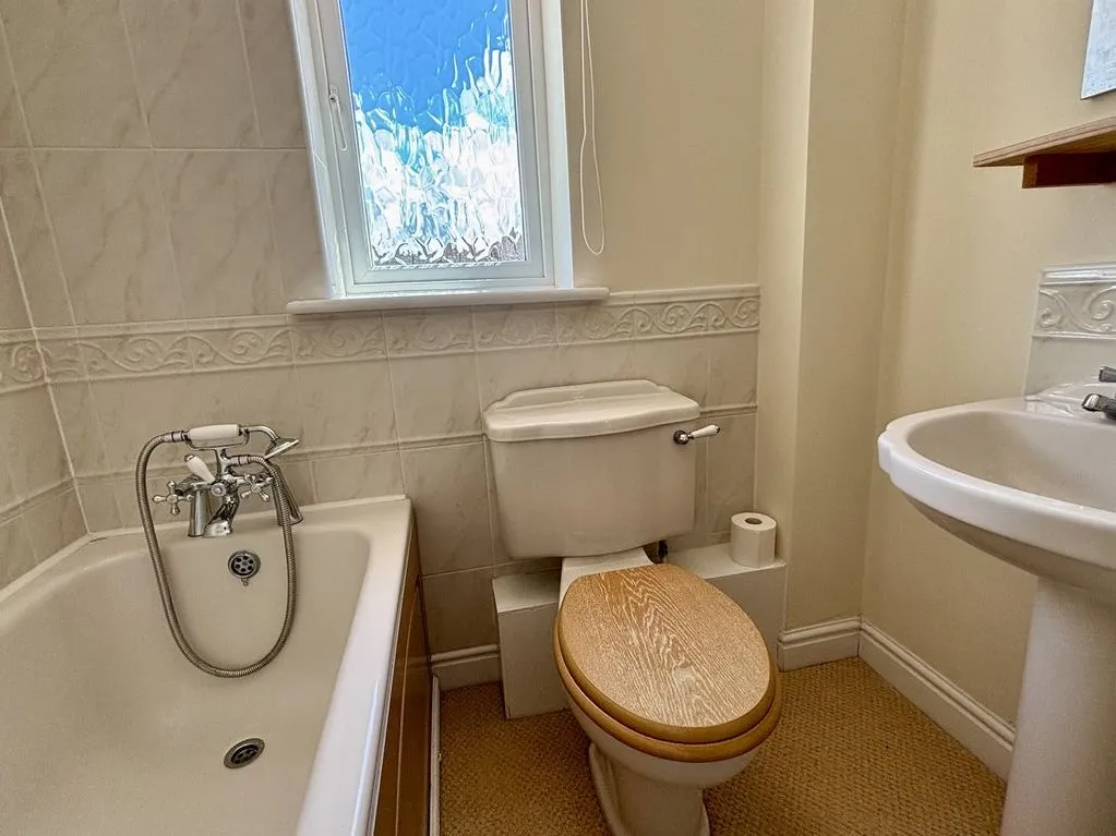 Hunters Gate, Much Wenlock, Shropshire TF13 6BW, photo 17