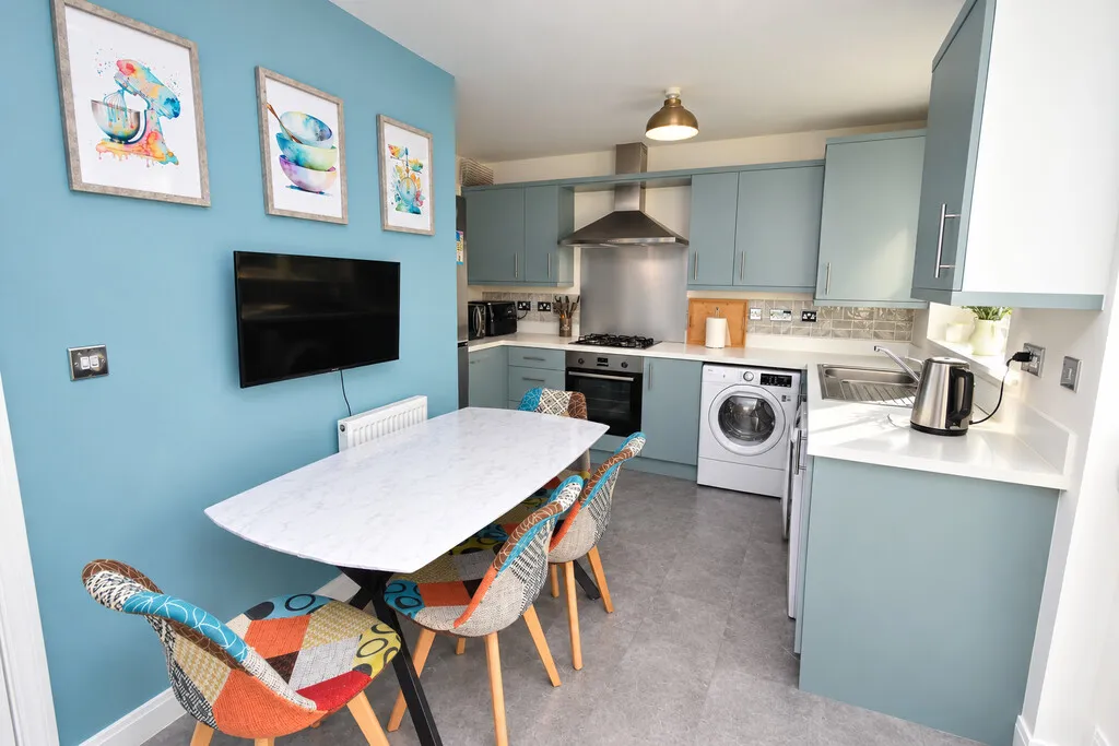 Newbrook Close, Whitchurch, photo 2