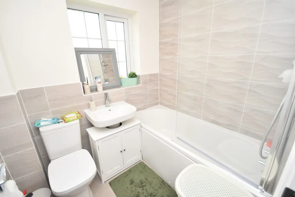 Newbrook Close, Whitchurch, photo 11