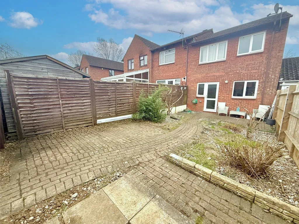 Challacombe Furzton, Milton Keynes MK4 1DP, photo 5
