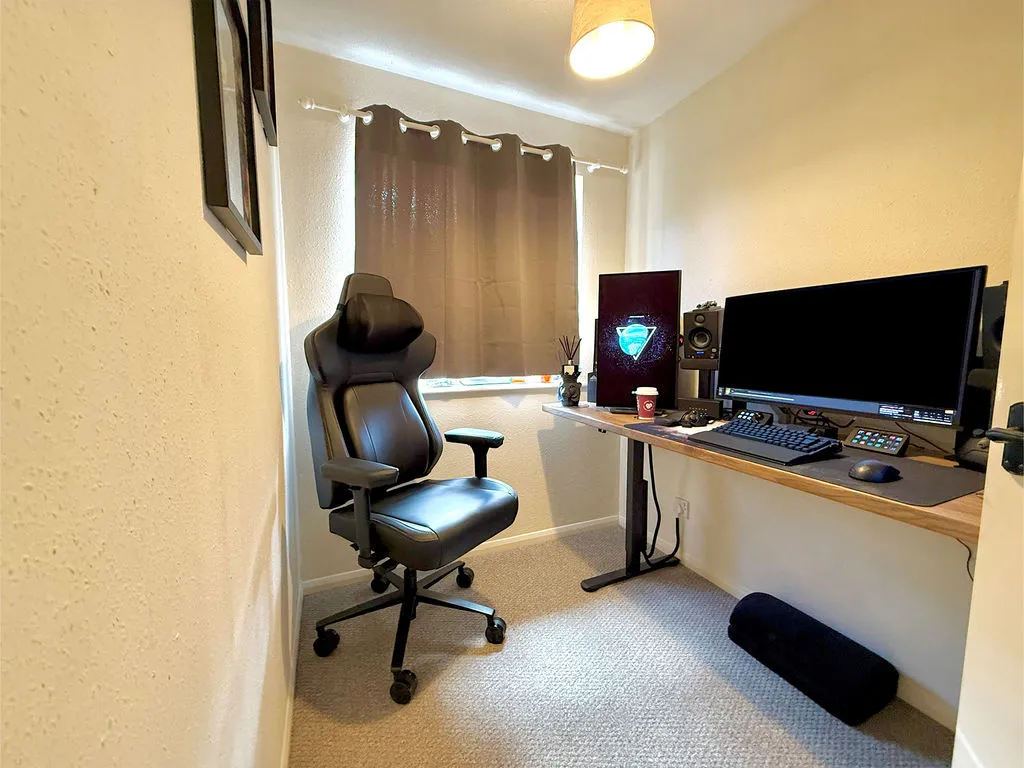 Challacombe Furzton, Milton Keynes MK4 1DP, photo 10