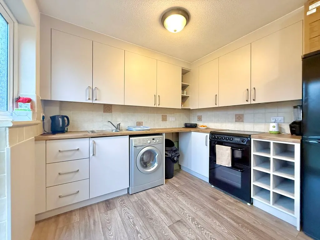 Challacombe Furzton, Milton Keynes MK4 1DP, photo 2