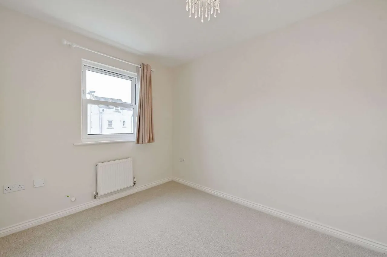 Joyford Passage, Cheltenham, Gloucestershire, GL52 5GD, photo 6