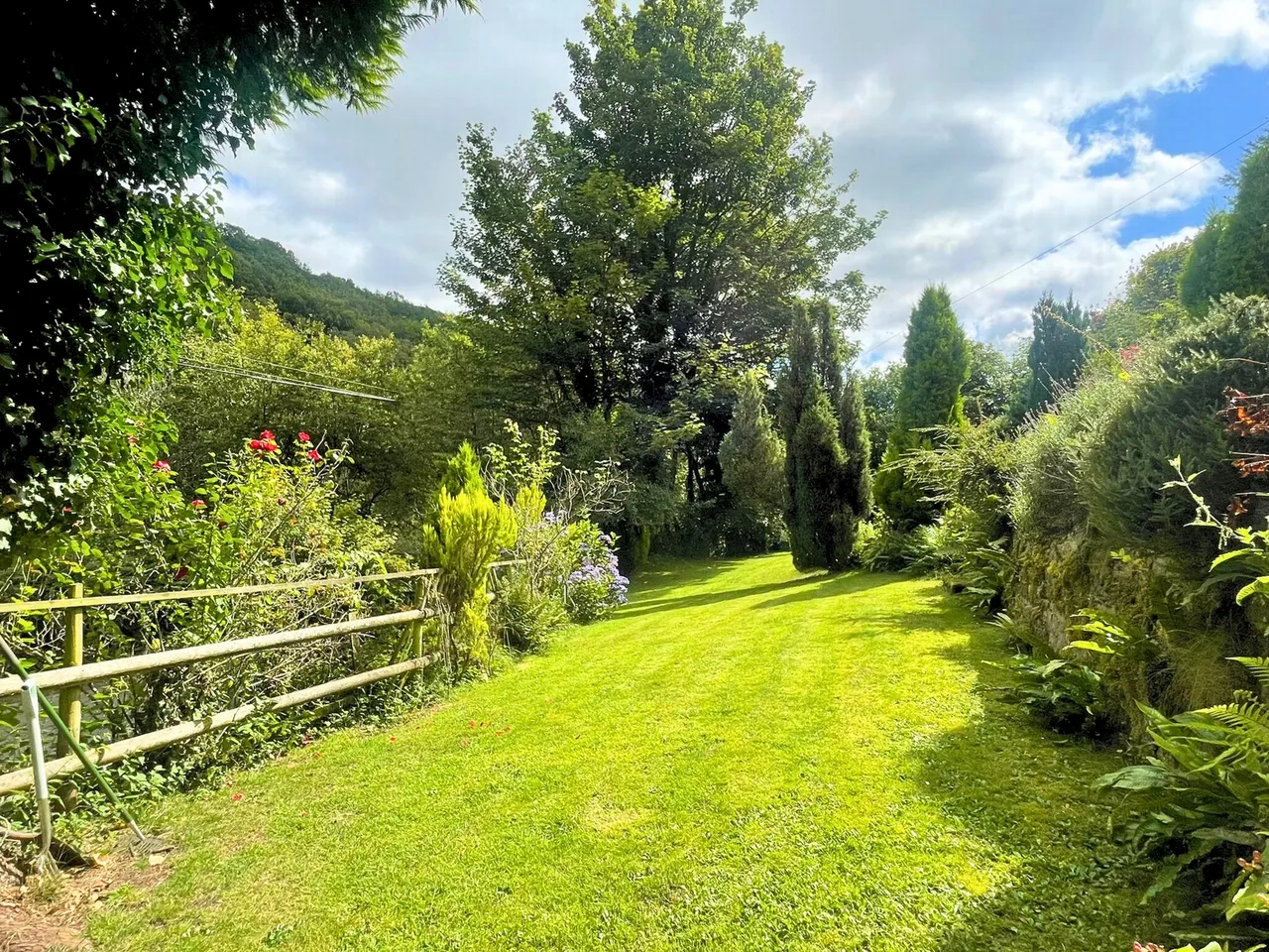 Whitebrook, NP25, photo 11