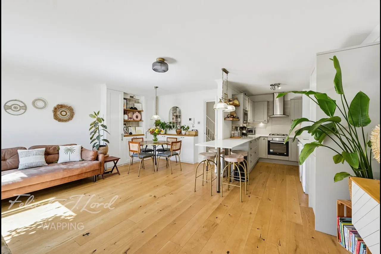 Asher Way, London, E1W, photo 21
