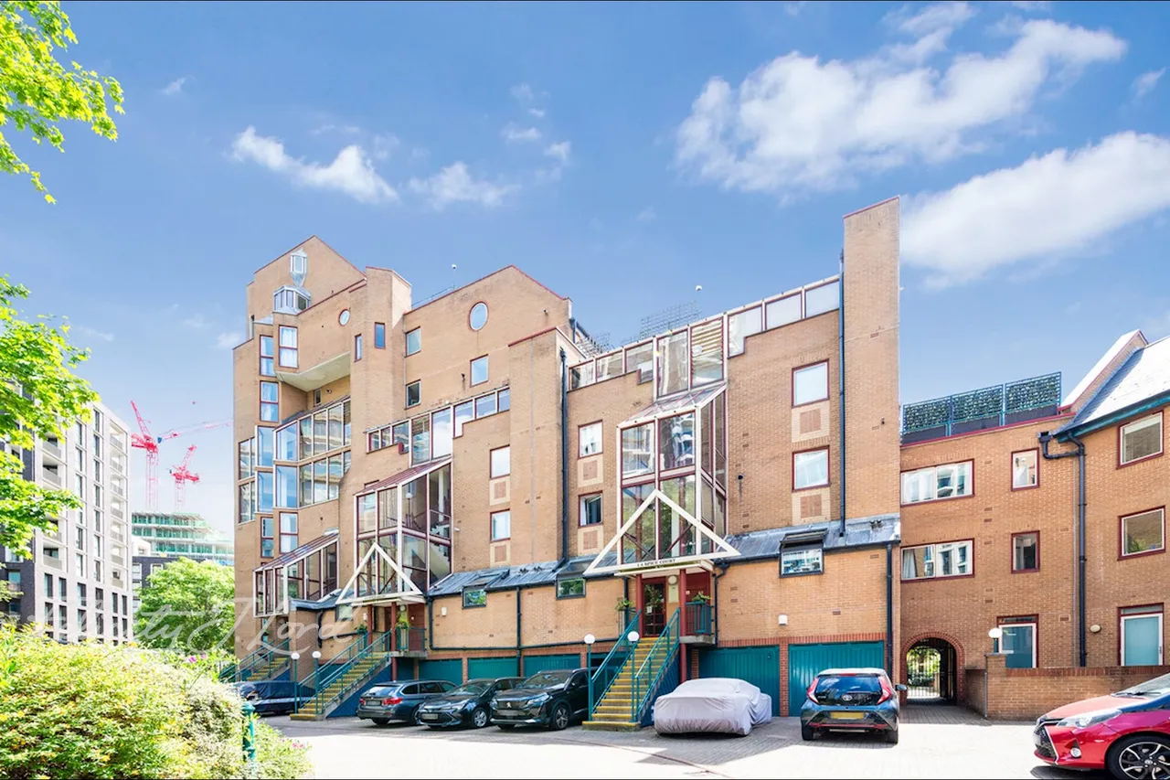 Asher Way, London, E1W, photo 2