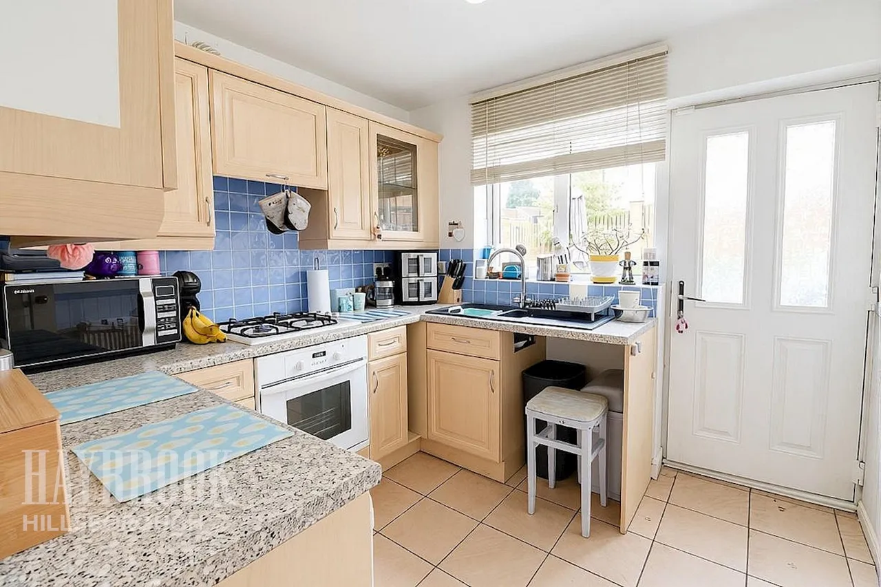 Shirecliffe Road, Sheffield, photo 6