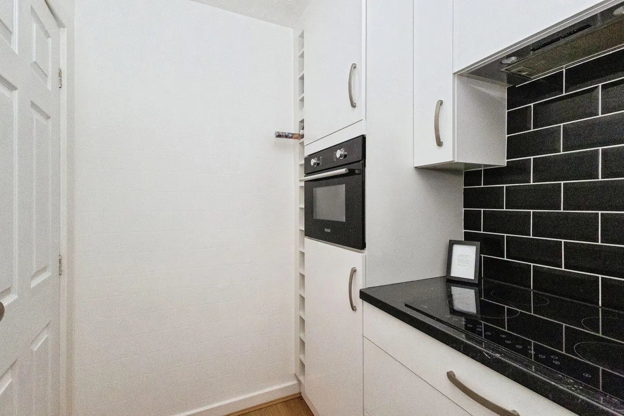 Southfield Close, Dukinfield, Greater Manchester, SK16, photo 7