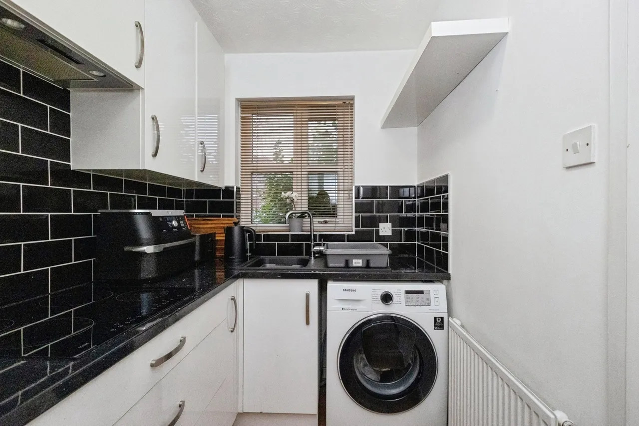 Southfield Close, Dukinfield, Greater Manchester, SK16, photo 6