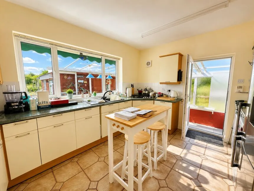 Butterbache Road, Huntington, Cheshire, CH3, photo 7