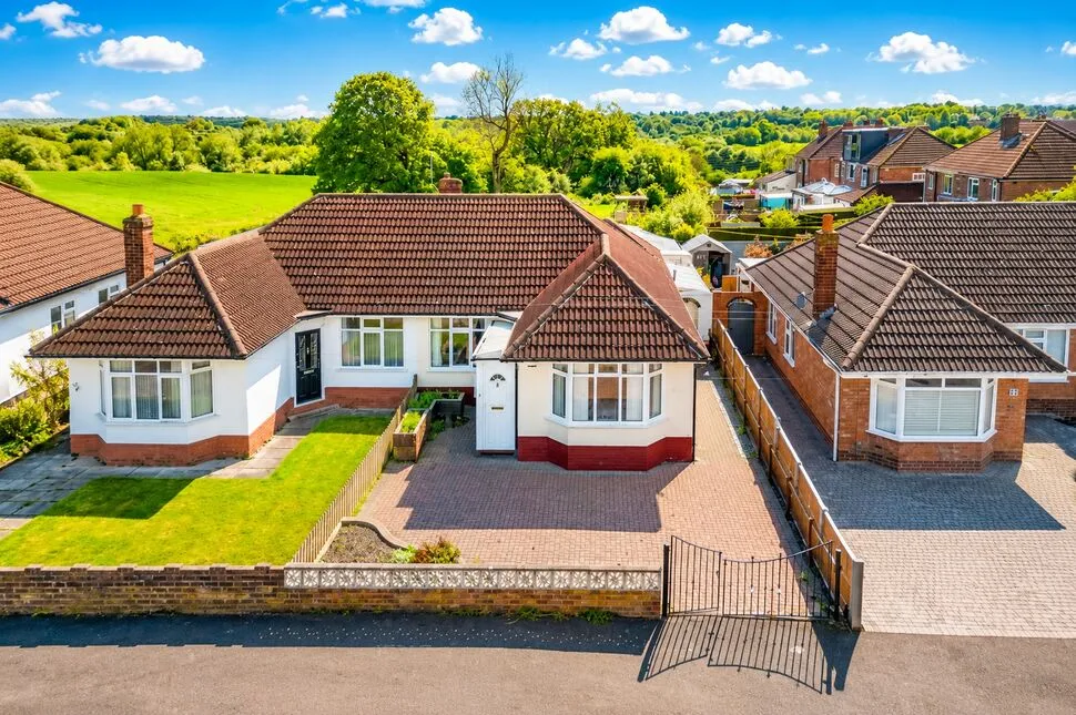 3 bed house for sale — Butterbache Road, Huntington, Cheshire, CH3