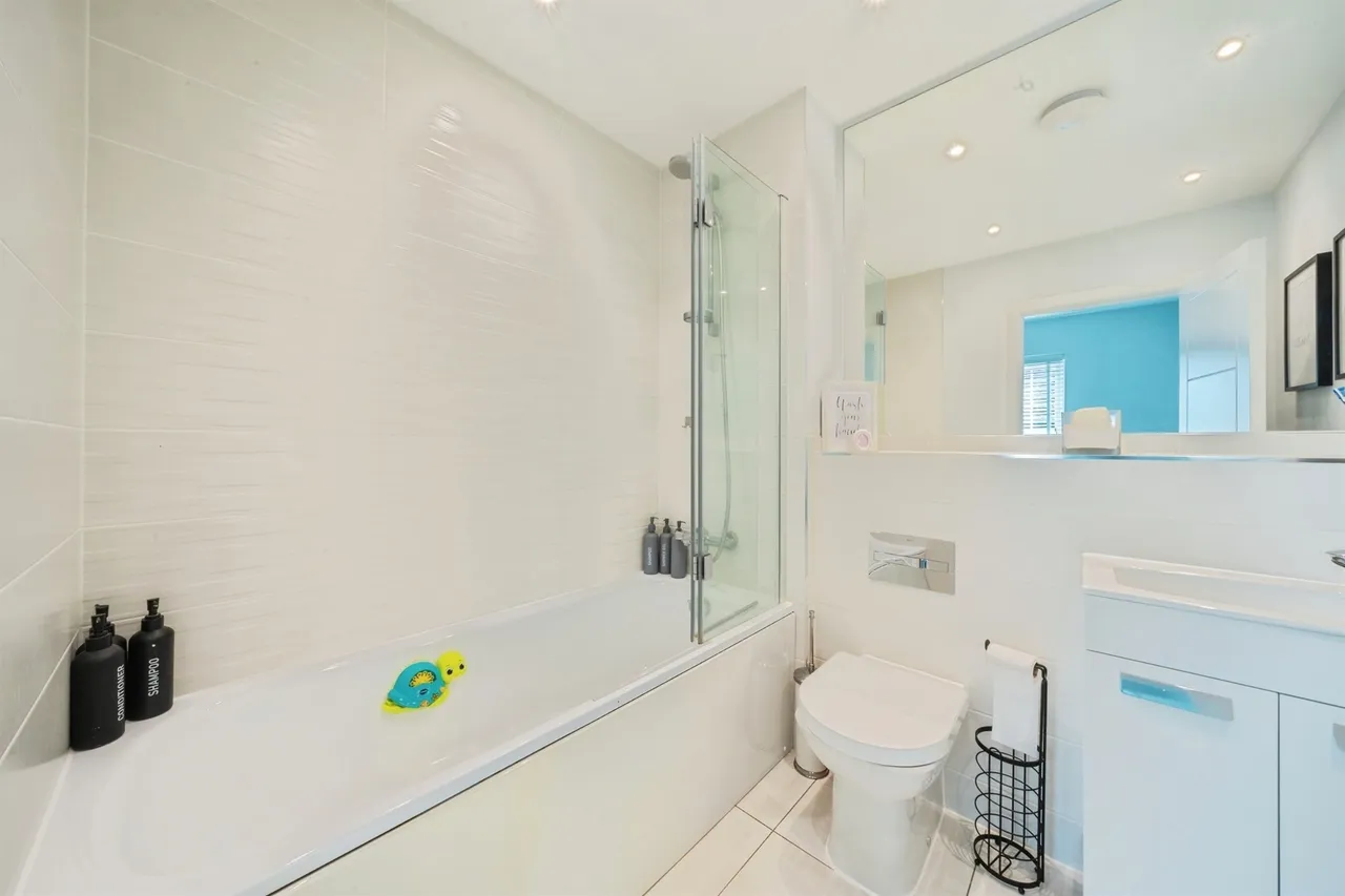 Kingfisher Drive, Crowborough, TN6, photo 13