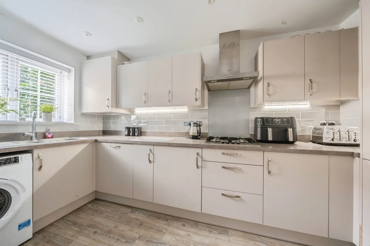 Kingfisher Drive, Crowborough, TN6, photo 5